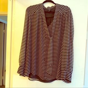 Alfani black and white retro tie front blouse 24